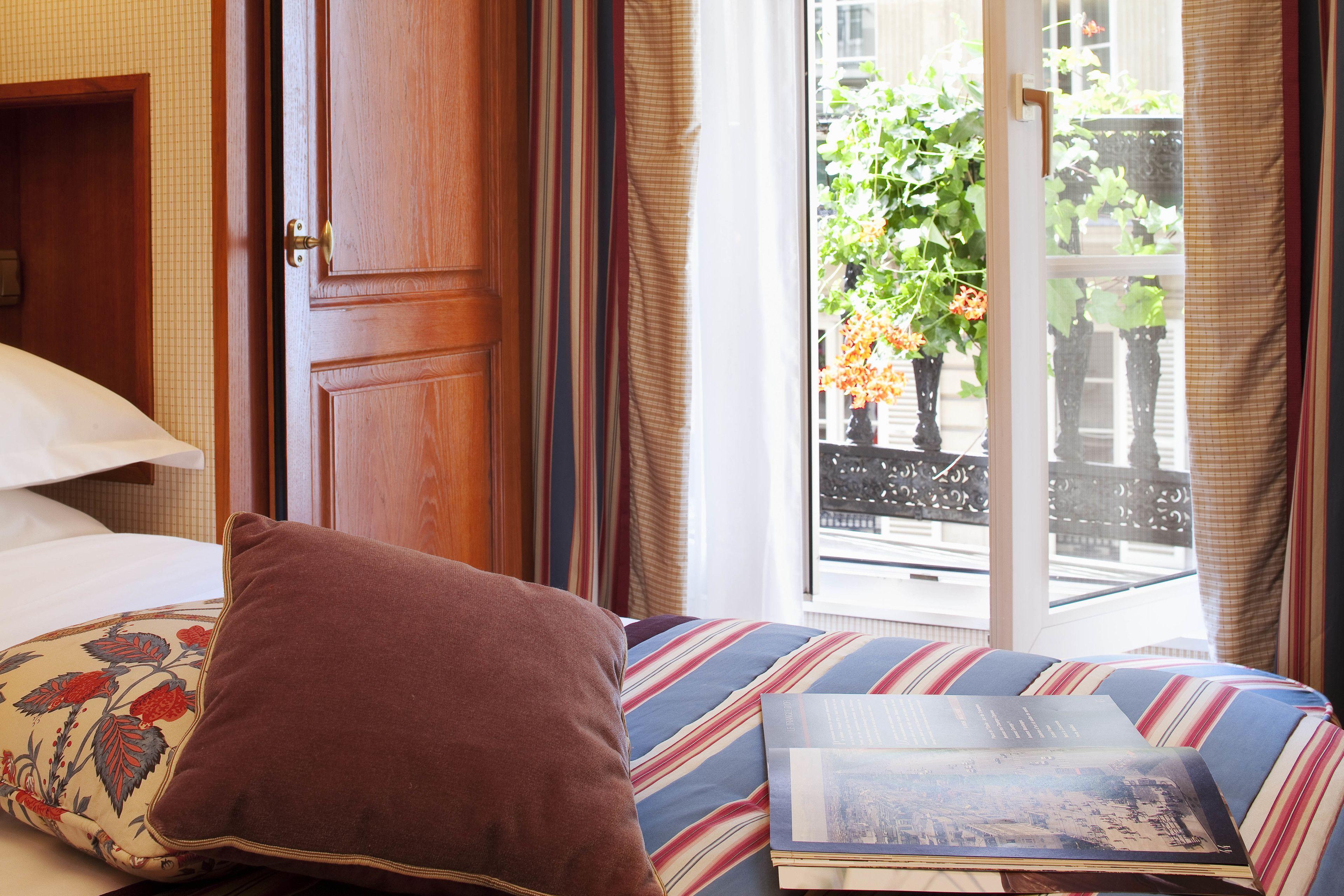 Horset Opera, Western Premier Collection Hotel 4*