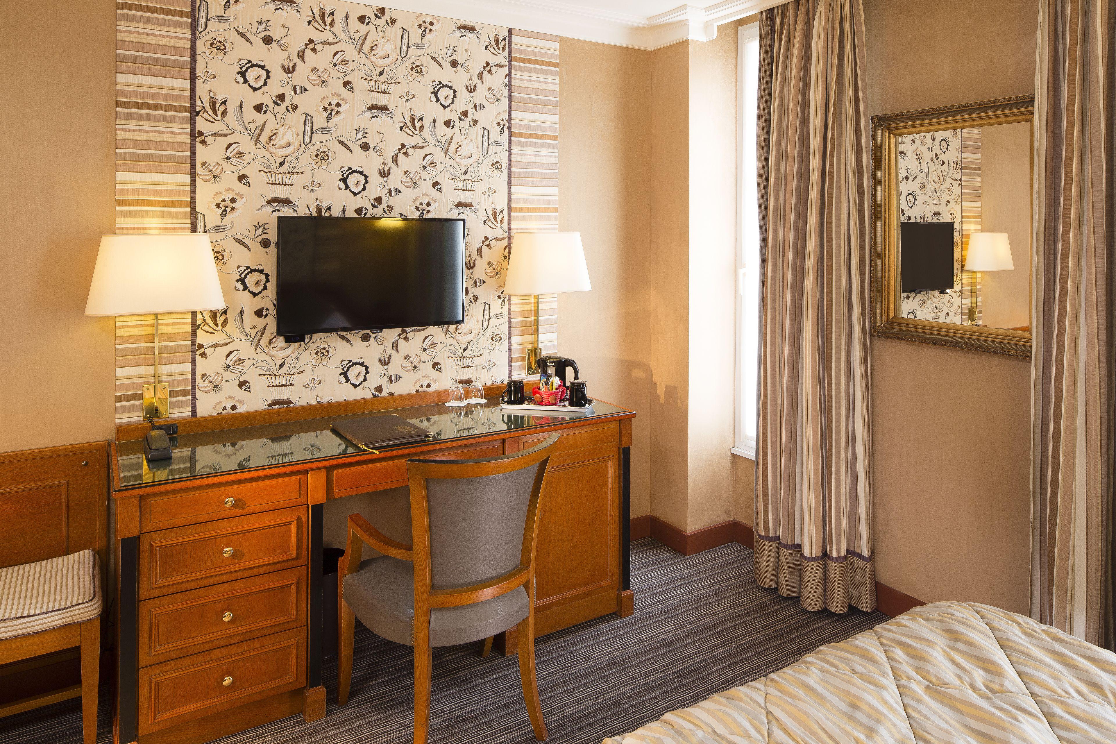 Horset Opera, Western Premier Collection 4*