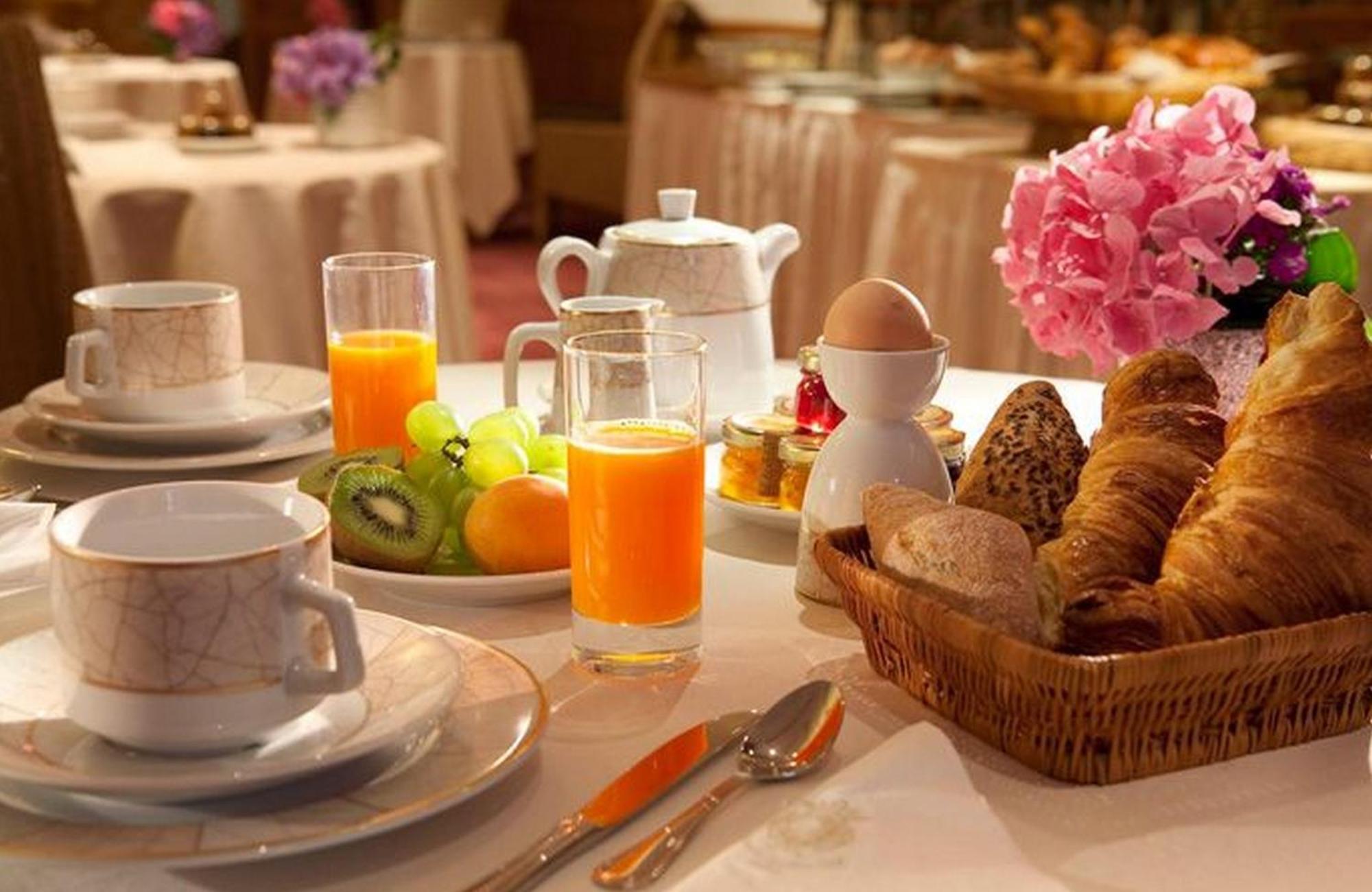 Horset Opera, Western Premier Collection Hotel